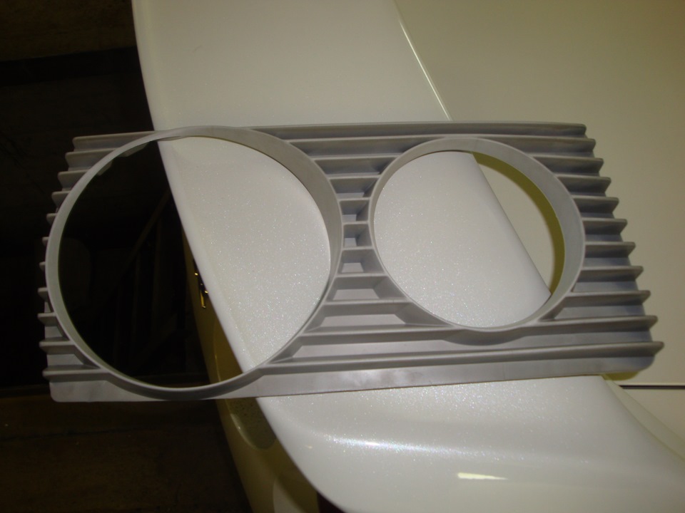 \"Морда лица\" — фары (внутренности), решетка — Mercedes-Benz W123, 2,5 л ...