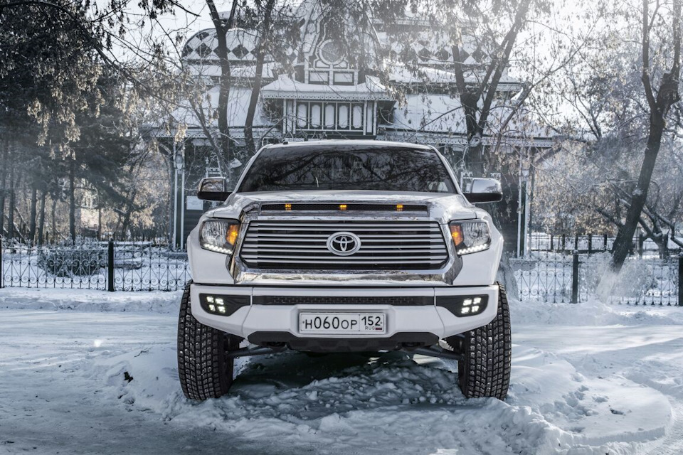 Фото в бортжурнале Toyota Tundra (II)
