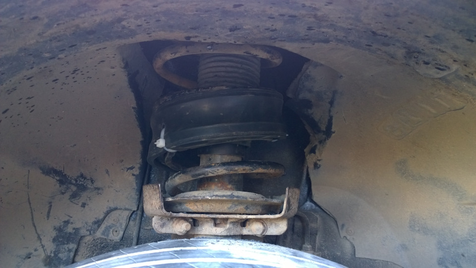 Проставки, сверлил отверстия-крепил хомутами. — FIAT Stilo