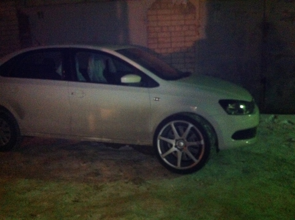 19 катки как вам? И затянули крышу поло — Volkswagen Polo Sedan, 1,6 л ...