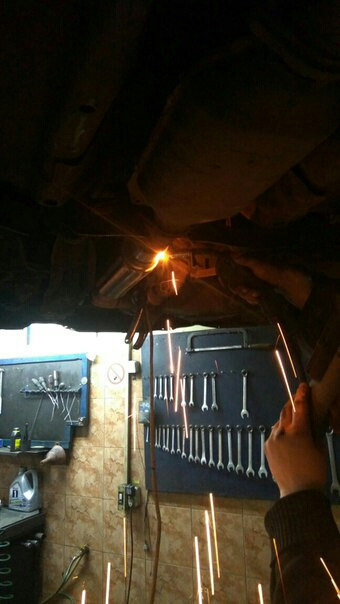 Замена гофры — Mitsubishi Galant (8G), 2,5 л., 1997 года | расходники ...