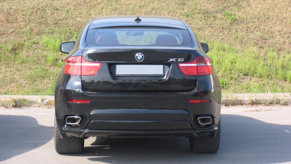 X 6 x 4 24. BMW x6 e71 сзади. БМВ Икс 6 сзади. Обвес заднего бампера BMW x6 2017. Задний бампер BMW x6 2020.