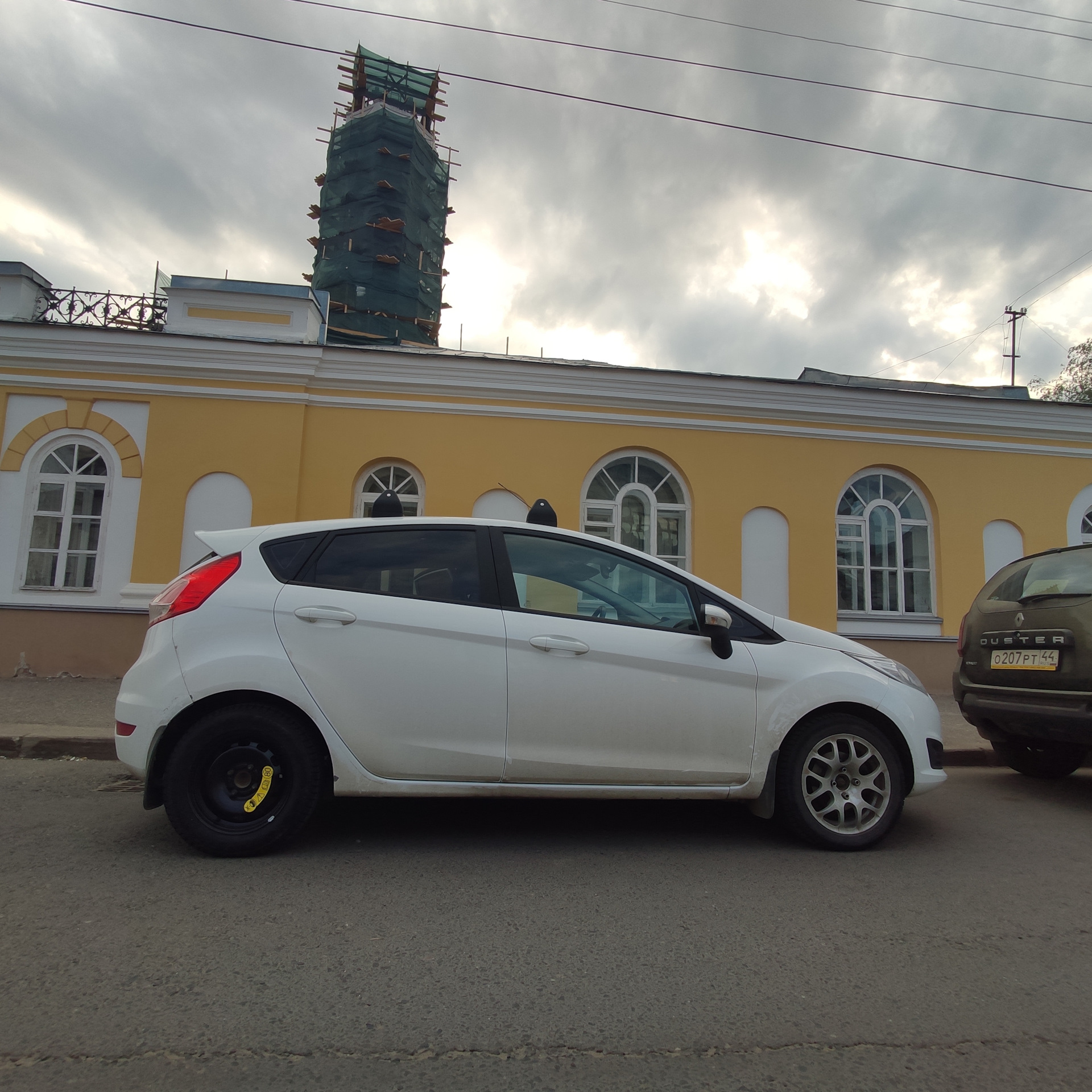Летняя резина r17 — Ford Fiesta (Mk VI), 1,6 л, 2016 года | шины | DRIVE2