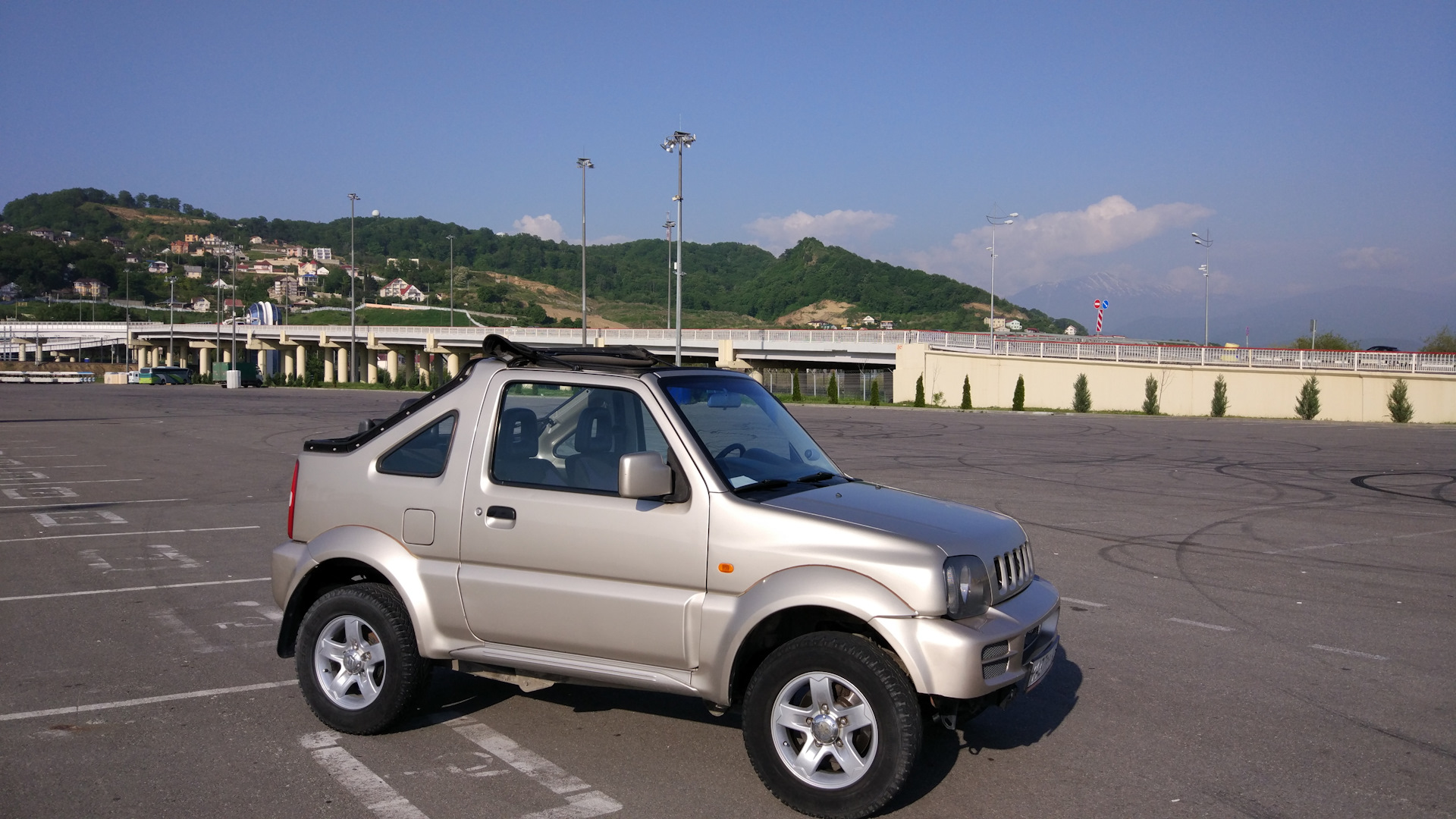 Suzuki Jimny 1.3 бензиновый 2006 | Испанский мачо на DRIVE2