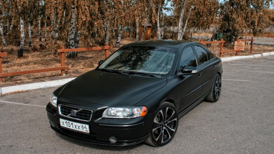 Volvo s60 black