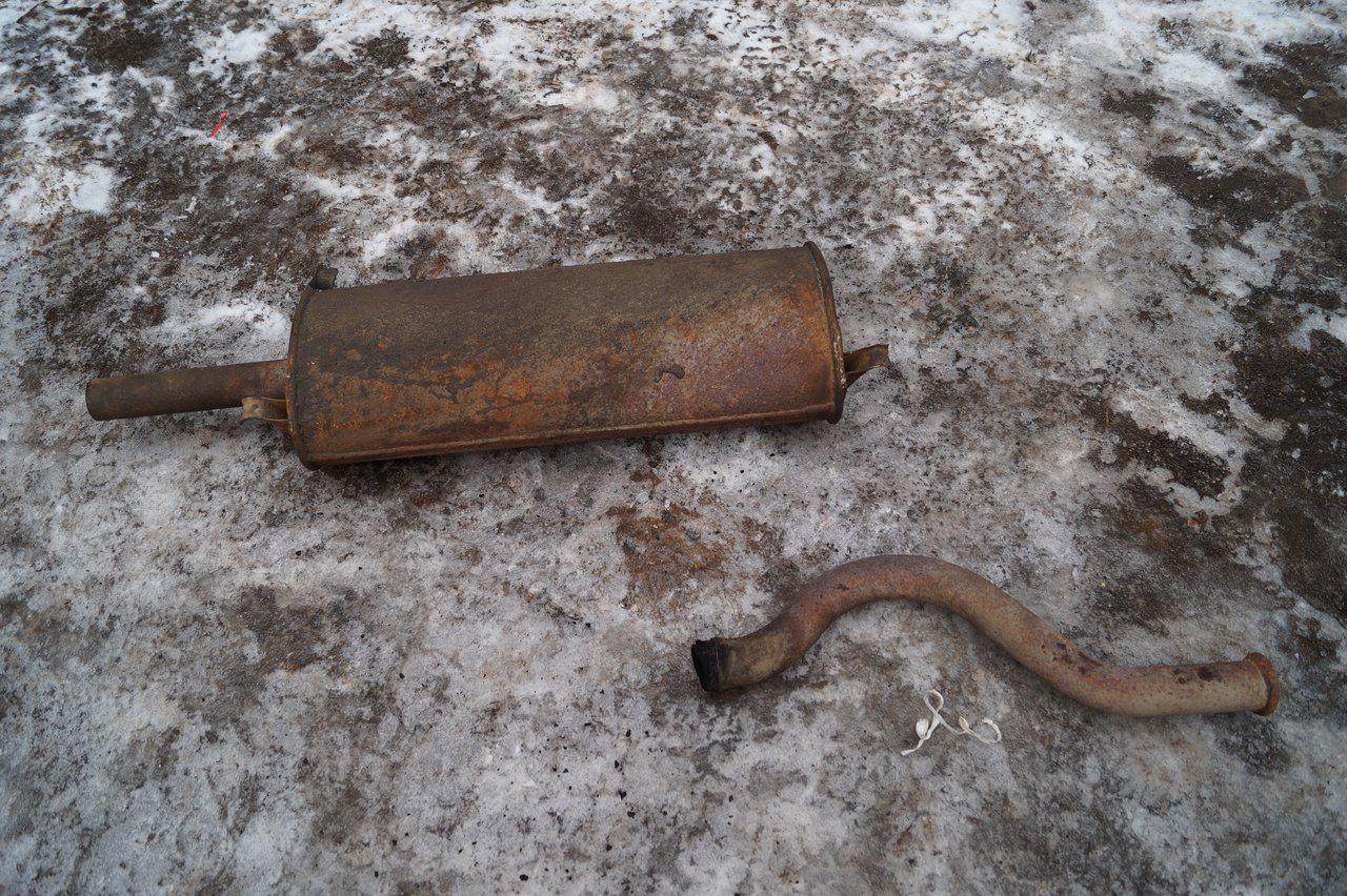 Старый глушитель. Ржавый глушитель. Старый глушитель. Прямоток на ниву 21213. Шотган на ваз 2101.