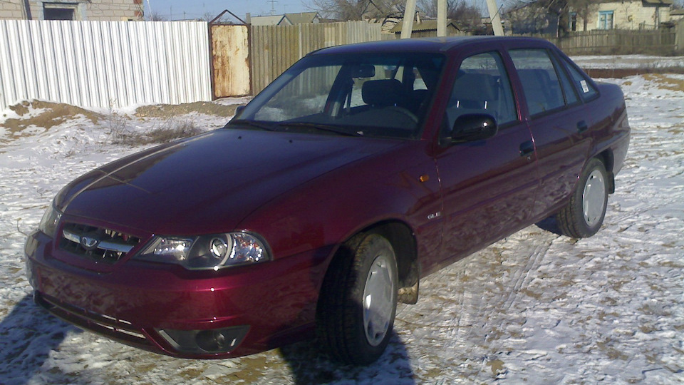 Daewoo Nexia 2 вишня