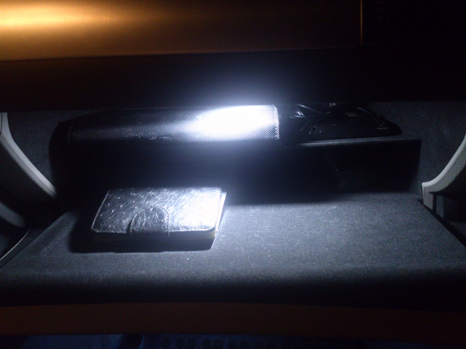 Стало — бардачок — Audi A6 (C6)