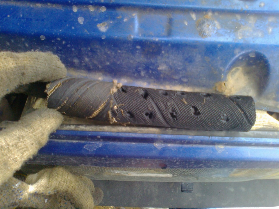 удаление неприятных подтёков из под пробки расширительного бачка — Lada ...