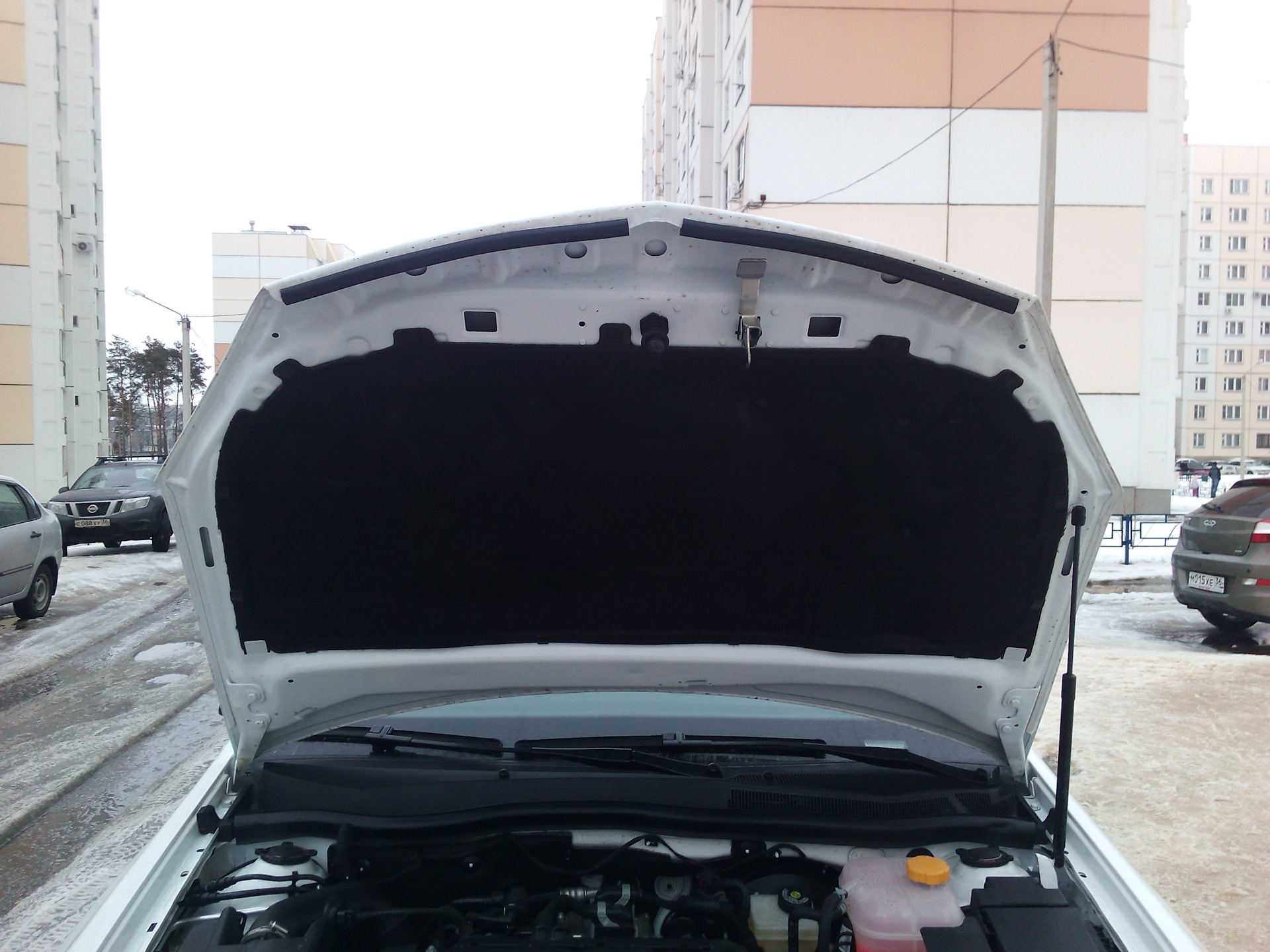 Шумоизоляция капота — Opel Astra H, 1,6 л, 2014 года | аксессуары | DRIVE2