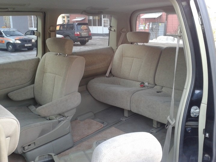 Nissan Elgrand e52 салон