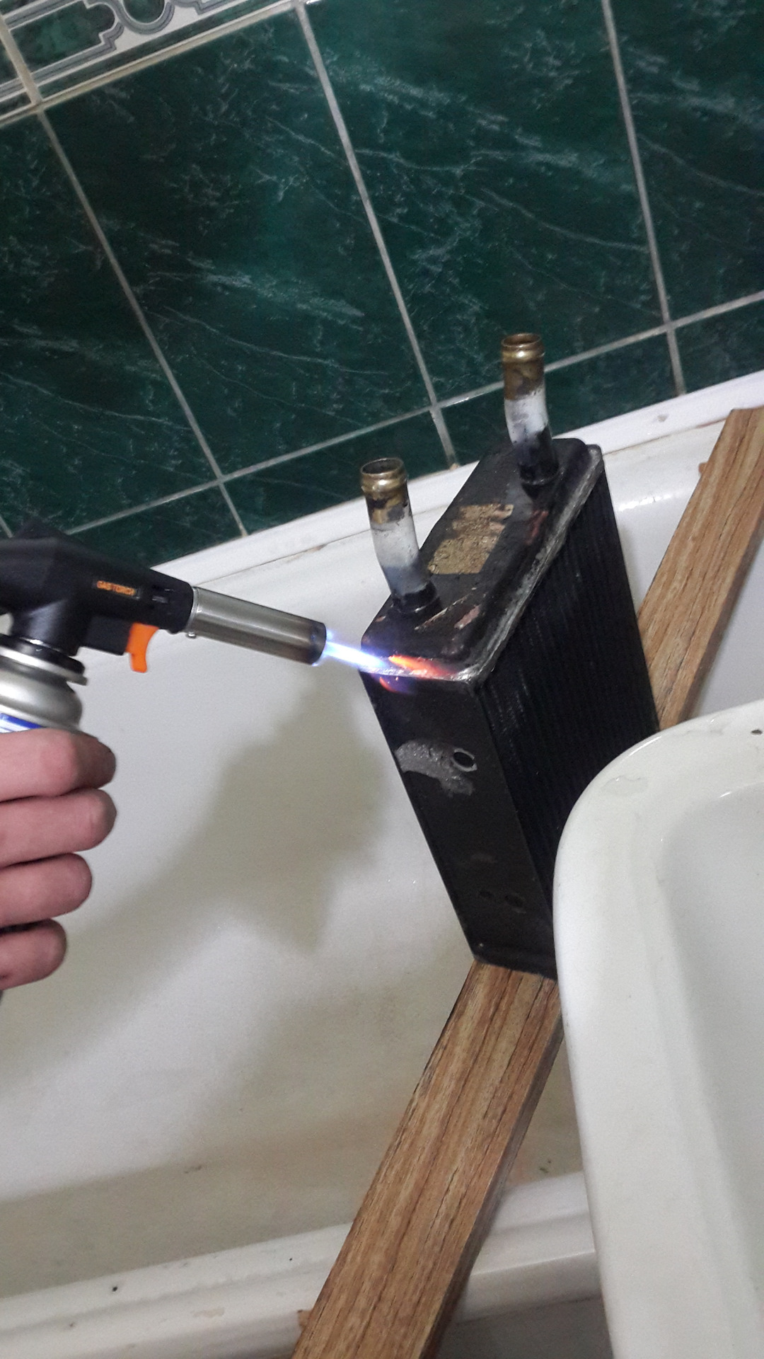 Ремонт и очистка радиатора печки — ГАЗ 3110, 2,3 л, 2001 года | своими ...