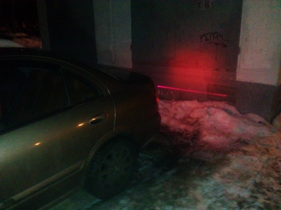 При тумане это будет не только полоса на асфальте. — Nissan Almera II (N16)