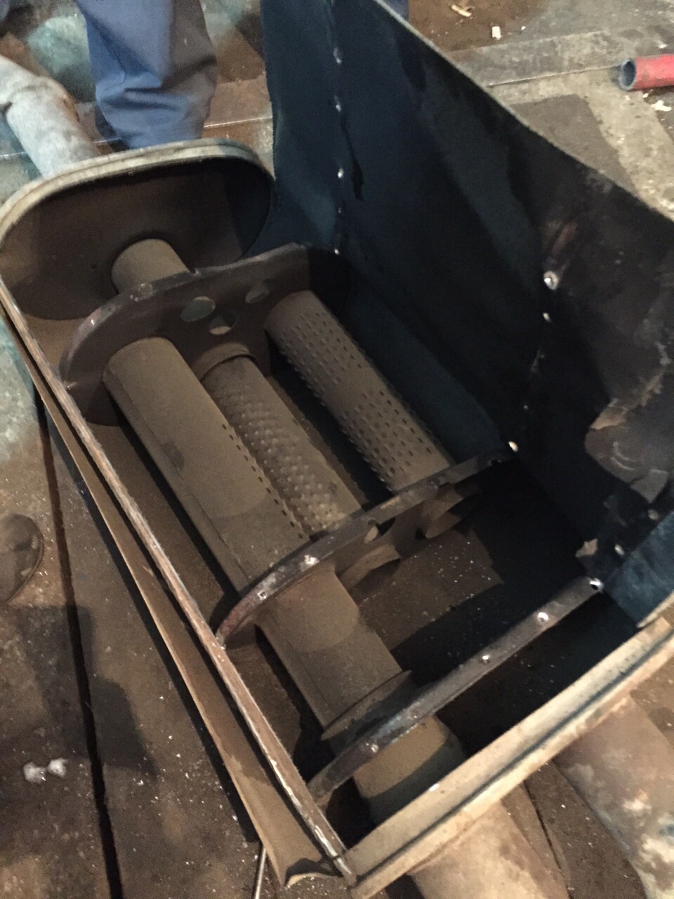 Доработка глушителя — Chevrolet Tahoe (GMT800), 6 л, 2001 года | тюнинг ...