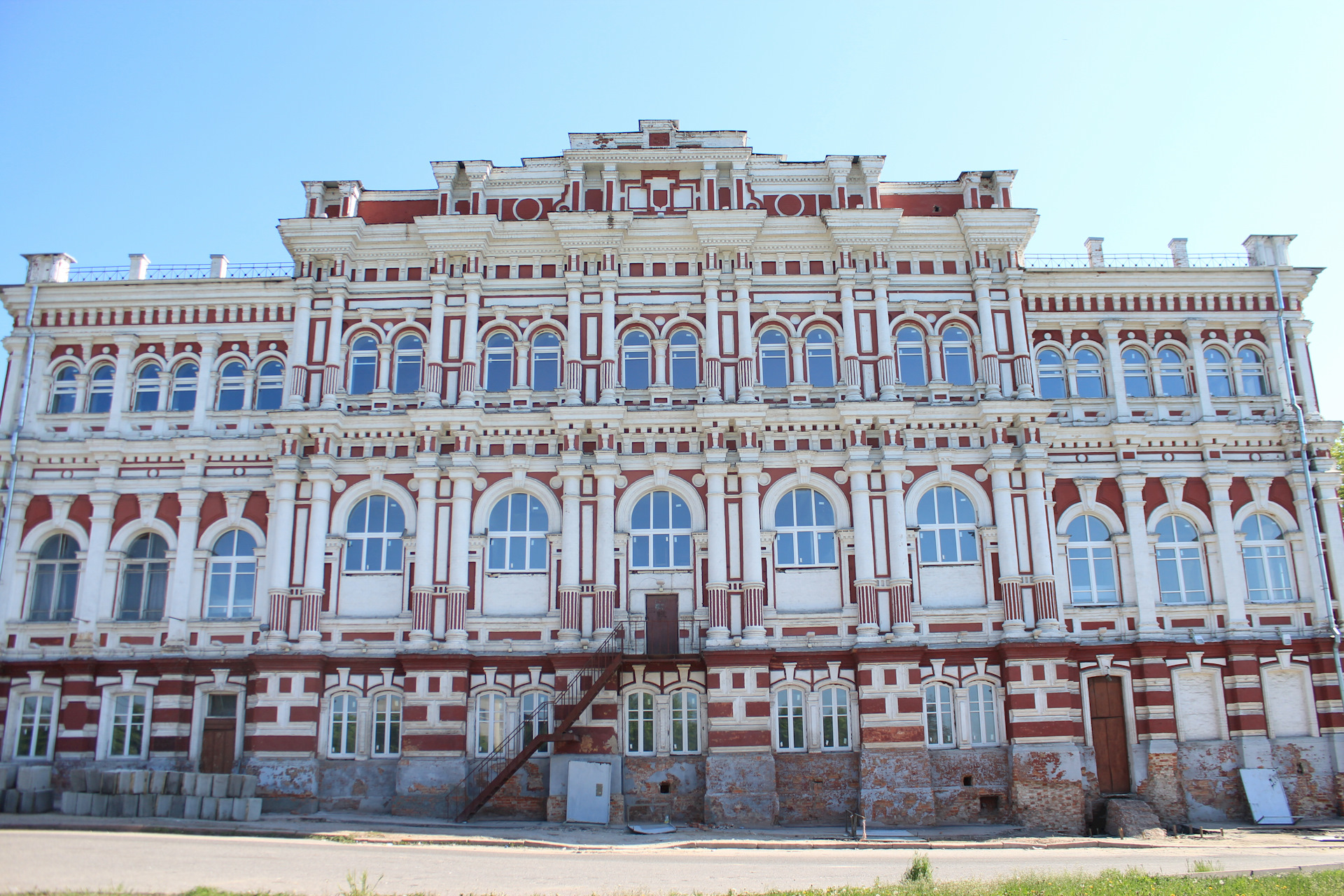 Дом офицеров в черновцах фото