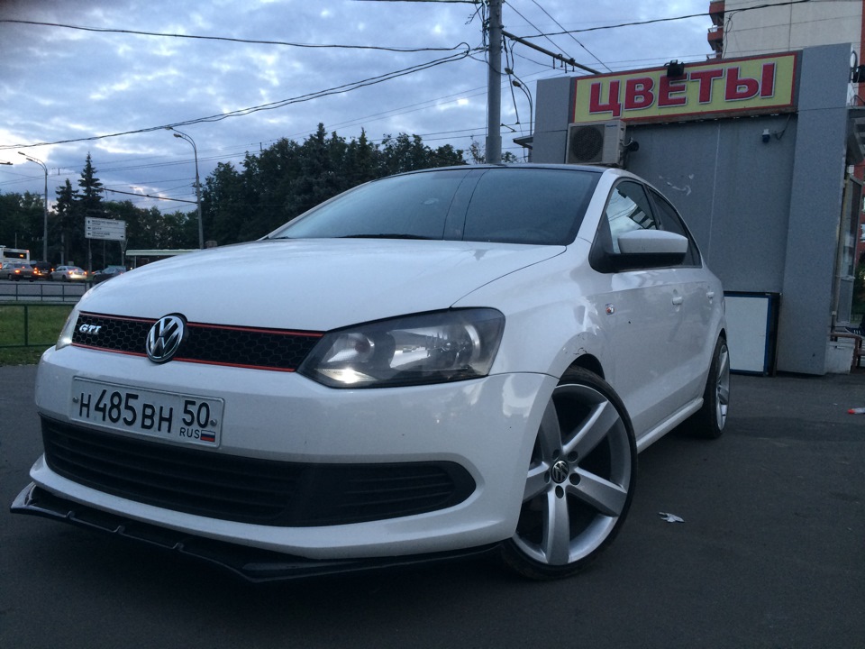 Polo GTI седан