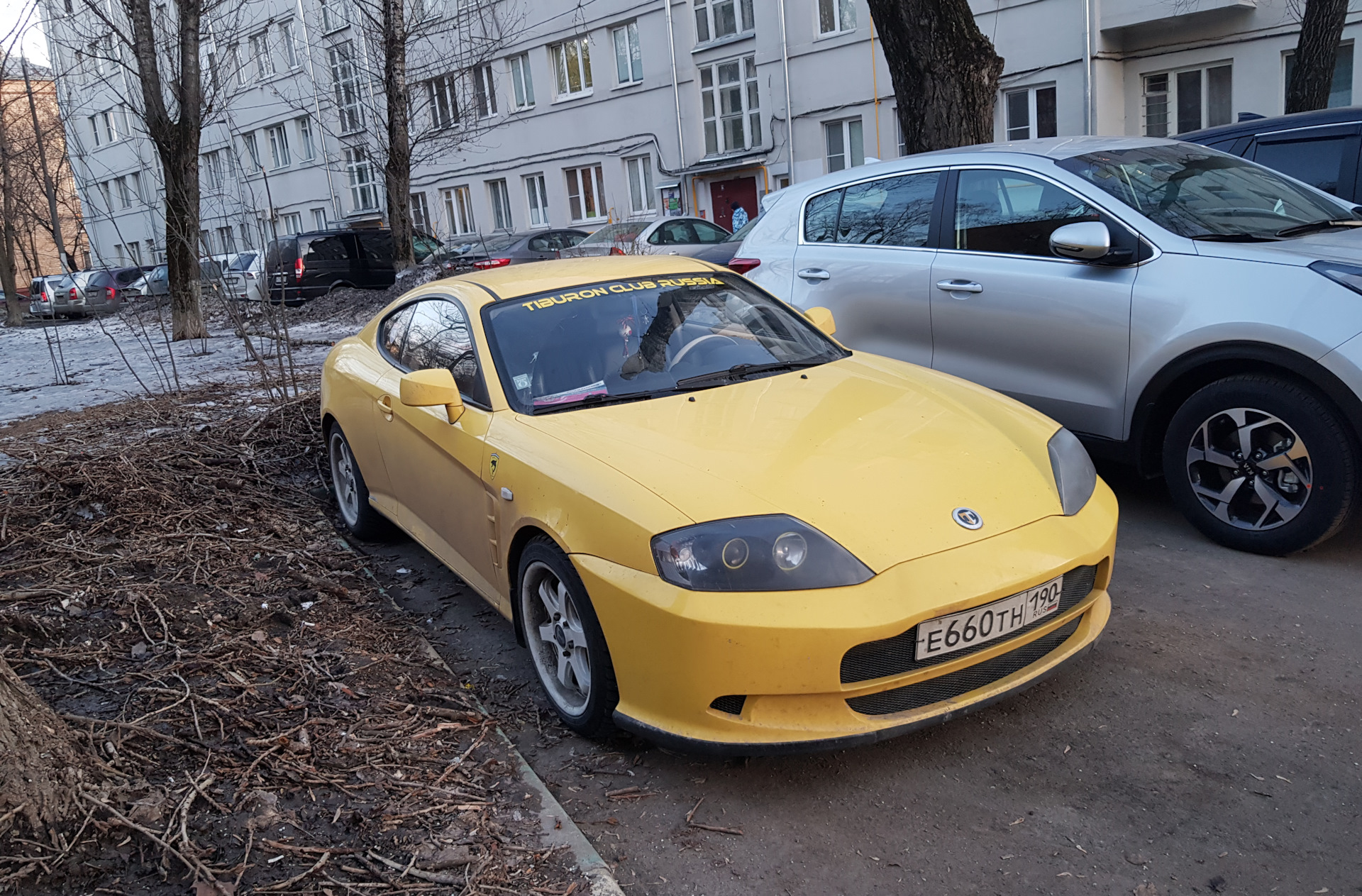 Открытие Тибурона проволокой из Леруа при севшем аккумуляторе. — Hyundai  Coupe (GK), 2 л, 2005 года | другое | DRIVE2