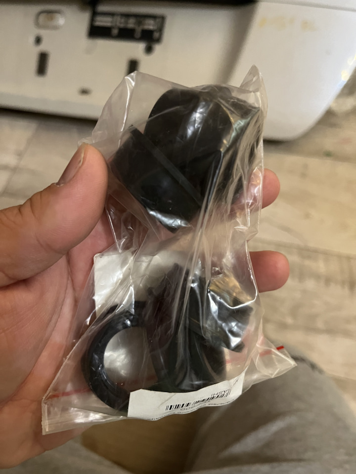 Прокладки свечных колодцев на Mitsubishi Galant (8G), Mitsubishi Legnum ...