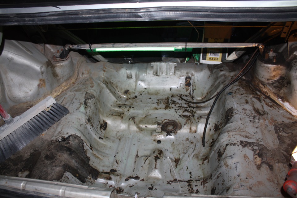 По мелочи, но много. Сезонная ревизия салона :). Фильтр в бензобаке ...