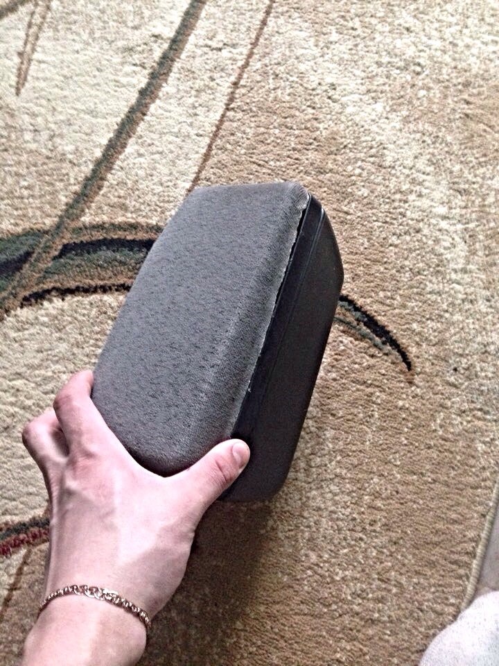 Перетяжка подлокотника кожей — Lada Приора хэтчбек, 1,6 л, 2008 года ...