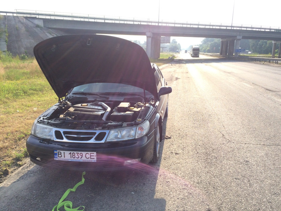 Лопнул патрубок охлаждающей жидкости — Saab 9-5, 2,3 л, 1998 года ...