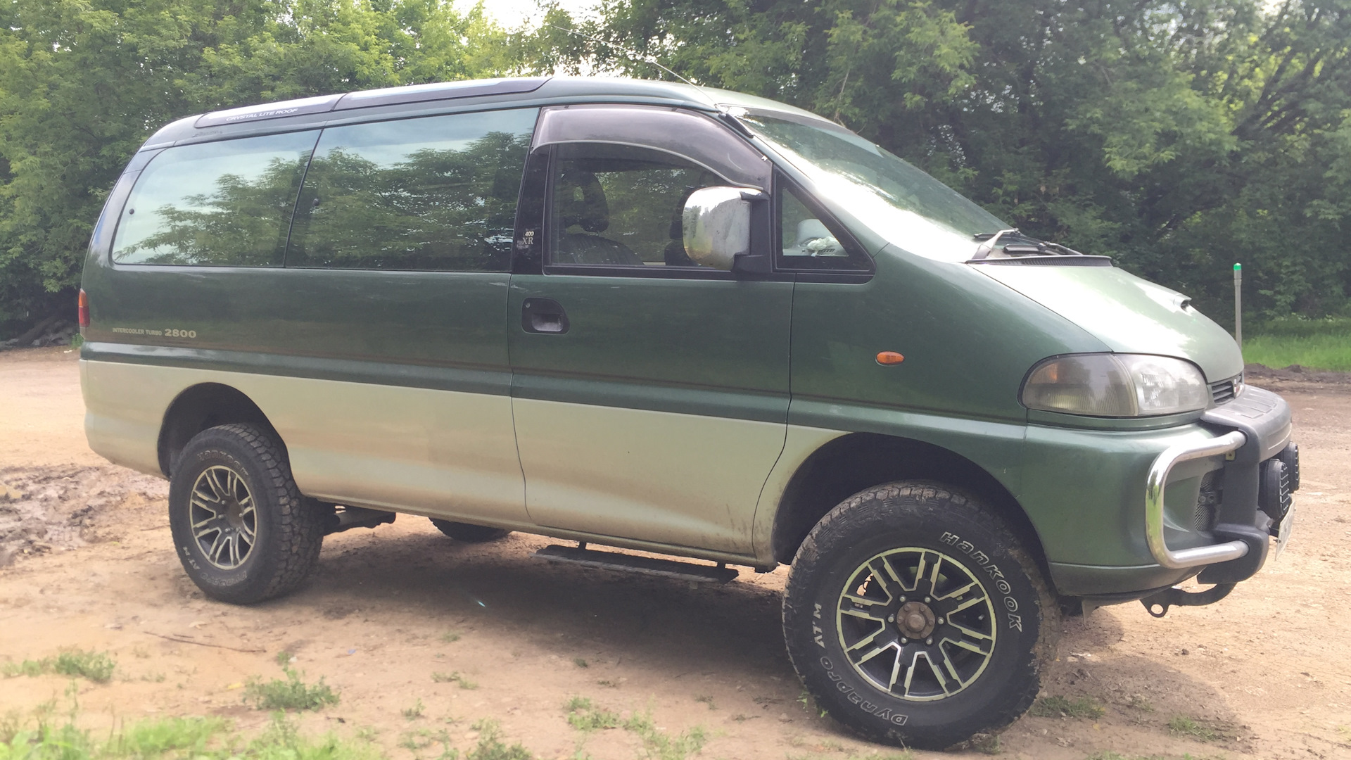 Mitsubishi delica год выпуска. Mitsubishi Delica 4. Митсубиси Делика 1997. Mitsubishi Delica 4x4. Mitsubishi Delica Jasper.