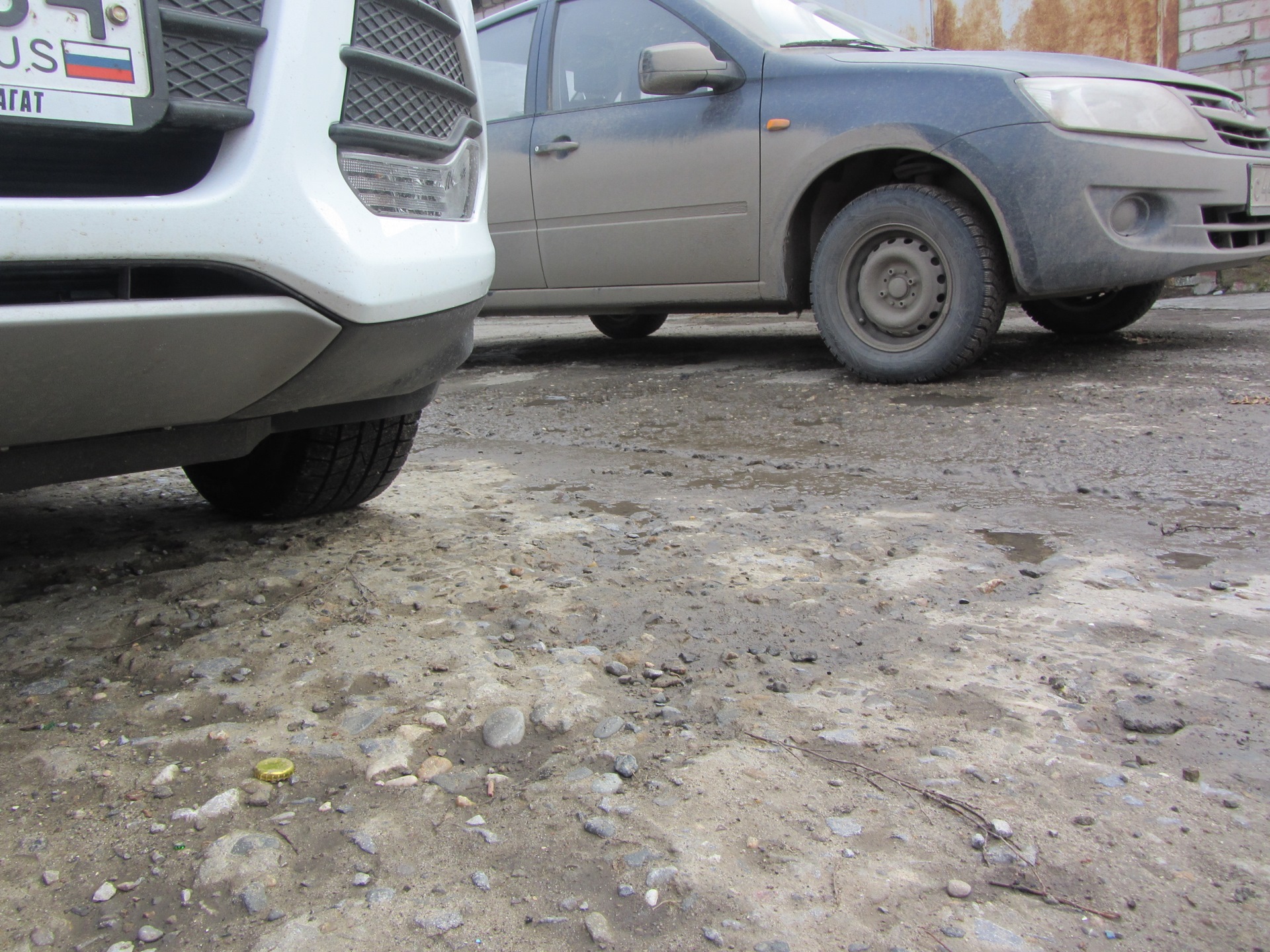 У кого больше клиренс? — Lada Гранта, 1,5 л, 2012 года | наблюдение ...