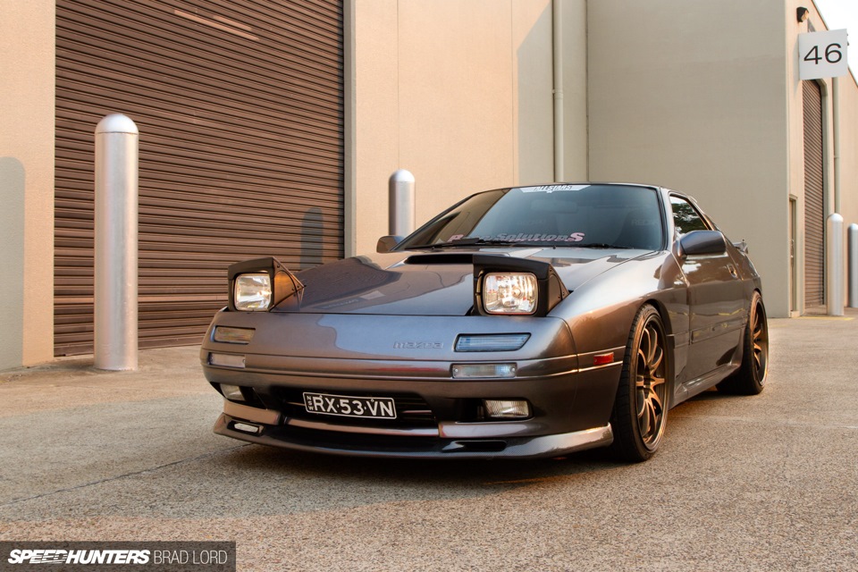 Mazda Rx 7 Fc S Trehrotornym Motorom 20b Rew Perevod So Speedhunters Drive2