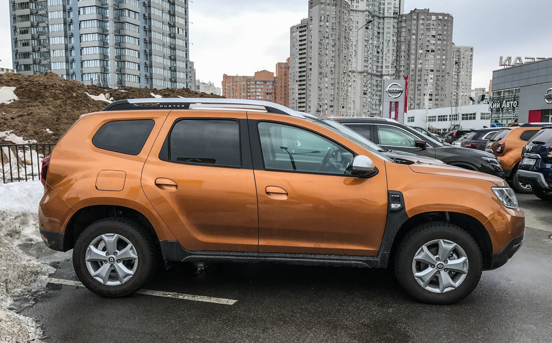 Renault Duster 2021 оранжевый