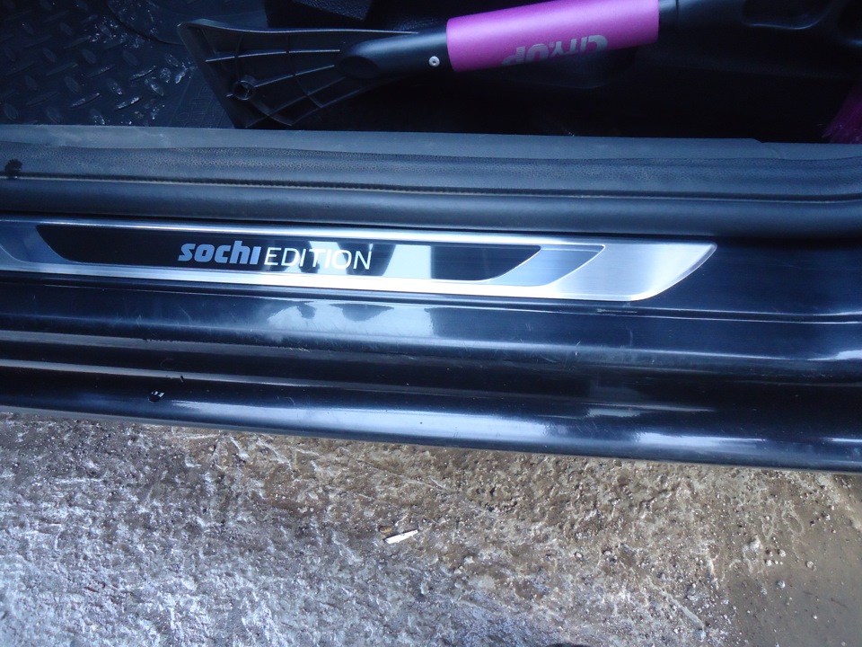 Накладки на пороги СОЧИ ЭДИШН — Ford Focus II Hatchback, 2 л, 2007 года ...