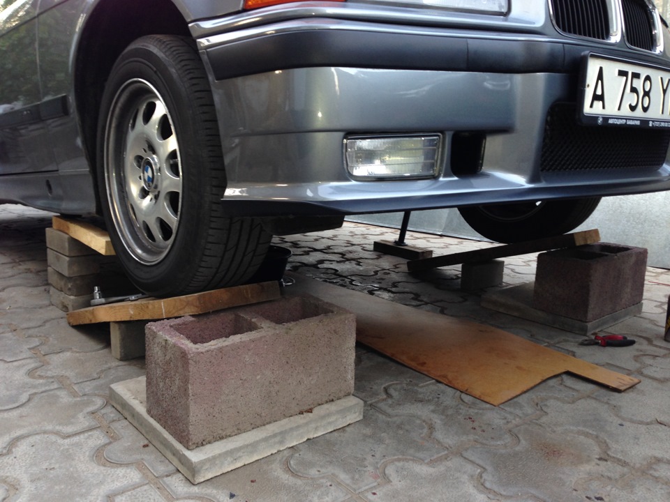 Замена масла на bmw e36 Замена масла на bmw e36