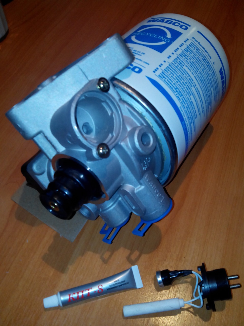 9e4083as 960 Как открутить фильтр осушителя на грузовиках