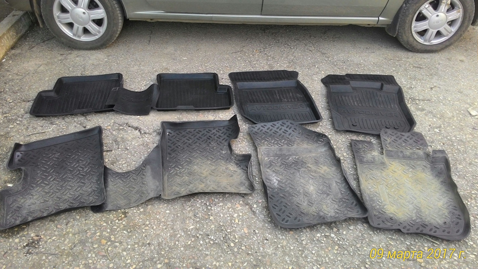 Коврики на Лада Ларгус — Lada Ларгус, 1,6 л, 2012 года | своими руками ...
