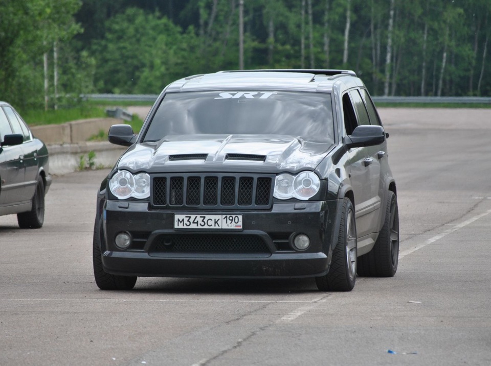 Jeep Grand Cherokee WK srt8