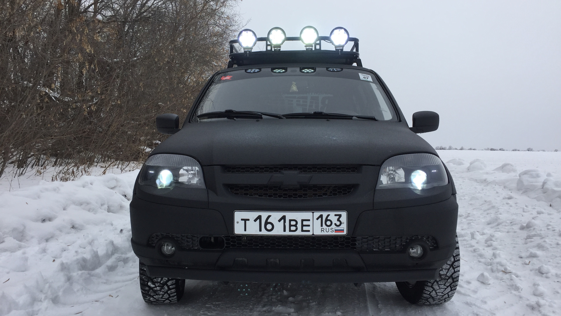 Chevrolet Niva хаки