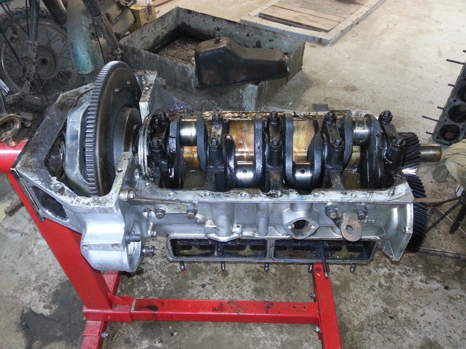 Выполнение ремонта двигателя 417
