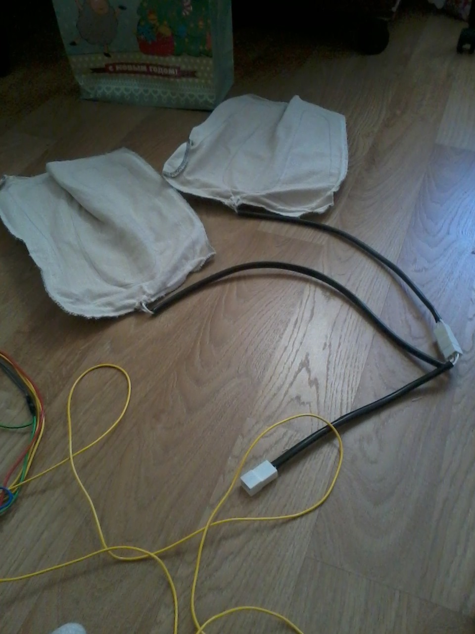 Поставил штатный подогрев сидений. — Lada 21104, 1,6 л, 2001 года ...