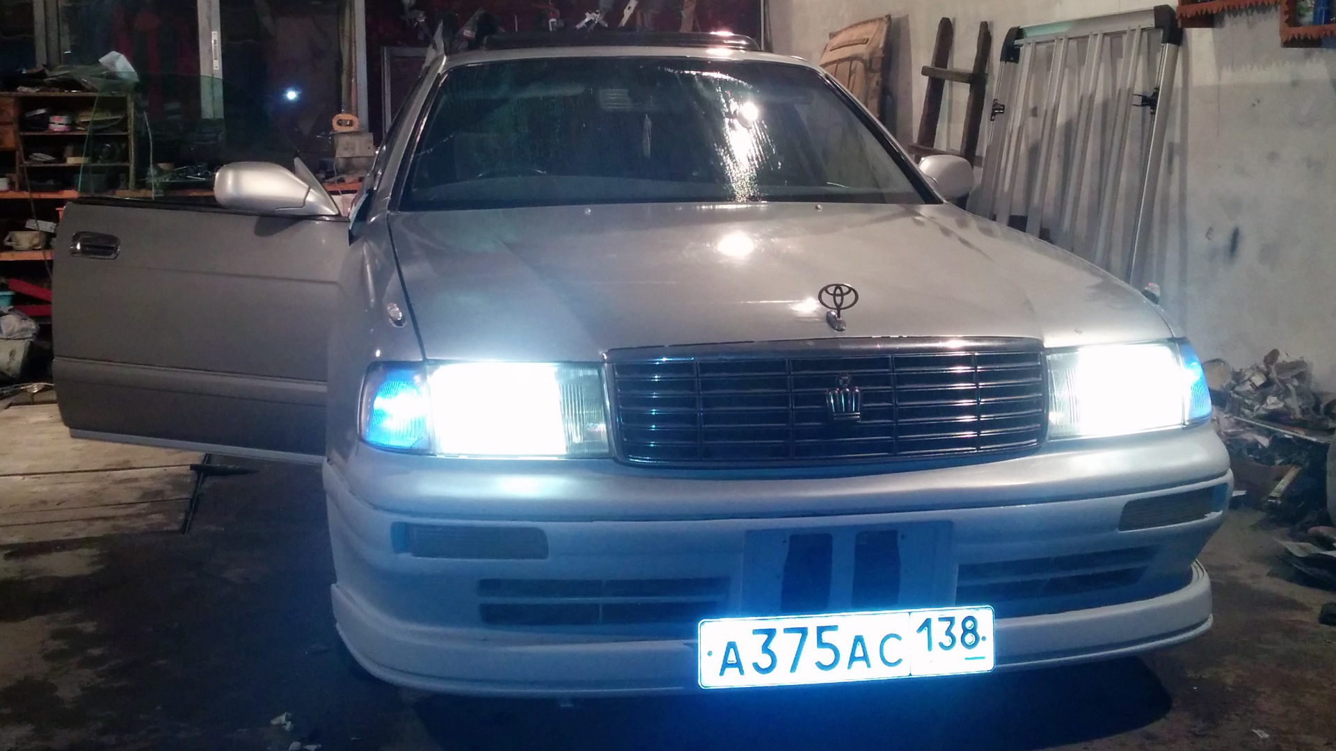 Toyota Crown (S140) 2.5 бензиновый 1995 | W҉ O҉ L҉ F҉ C҉ U҉ B на DRIVE2