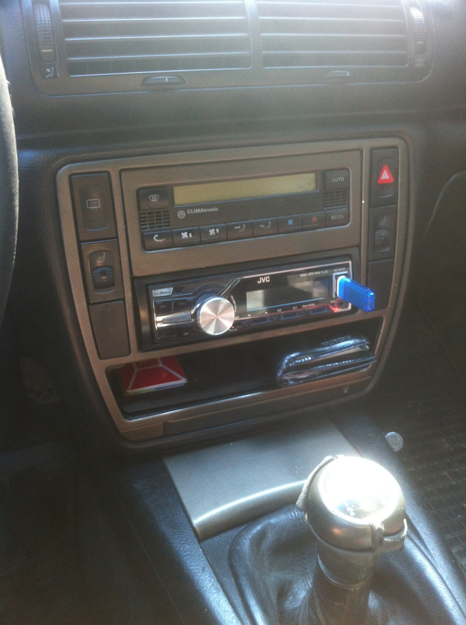 Установил магнитолу JVC KD-X210 — Volkswagen Passat B5, 1,8 л, 1998 ...