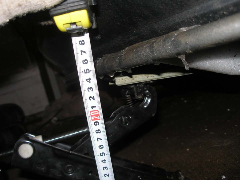 С правой стороны. — Ford Fusion. Запчасти на фото: 346678