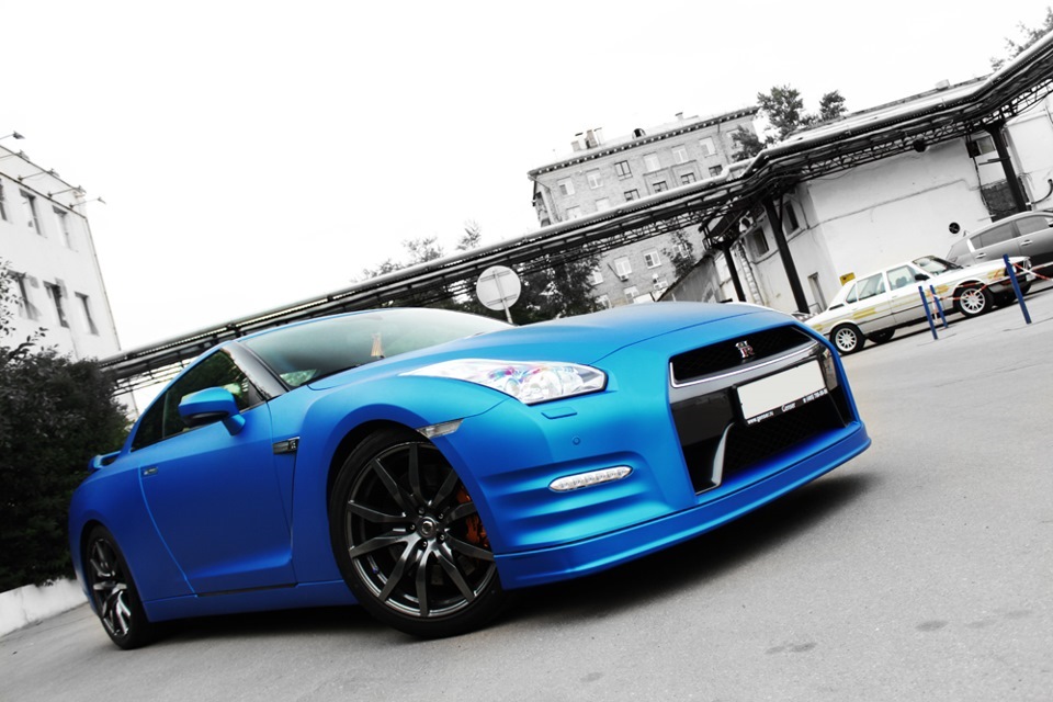 Голубой р. Ниссан ГТР синий матовый. Nissan GTR матовый синий. GTS матовый синий. Спорткар матовый синий.