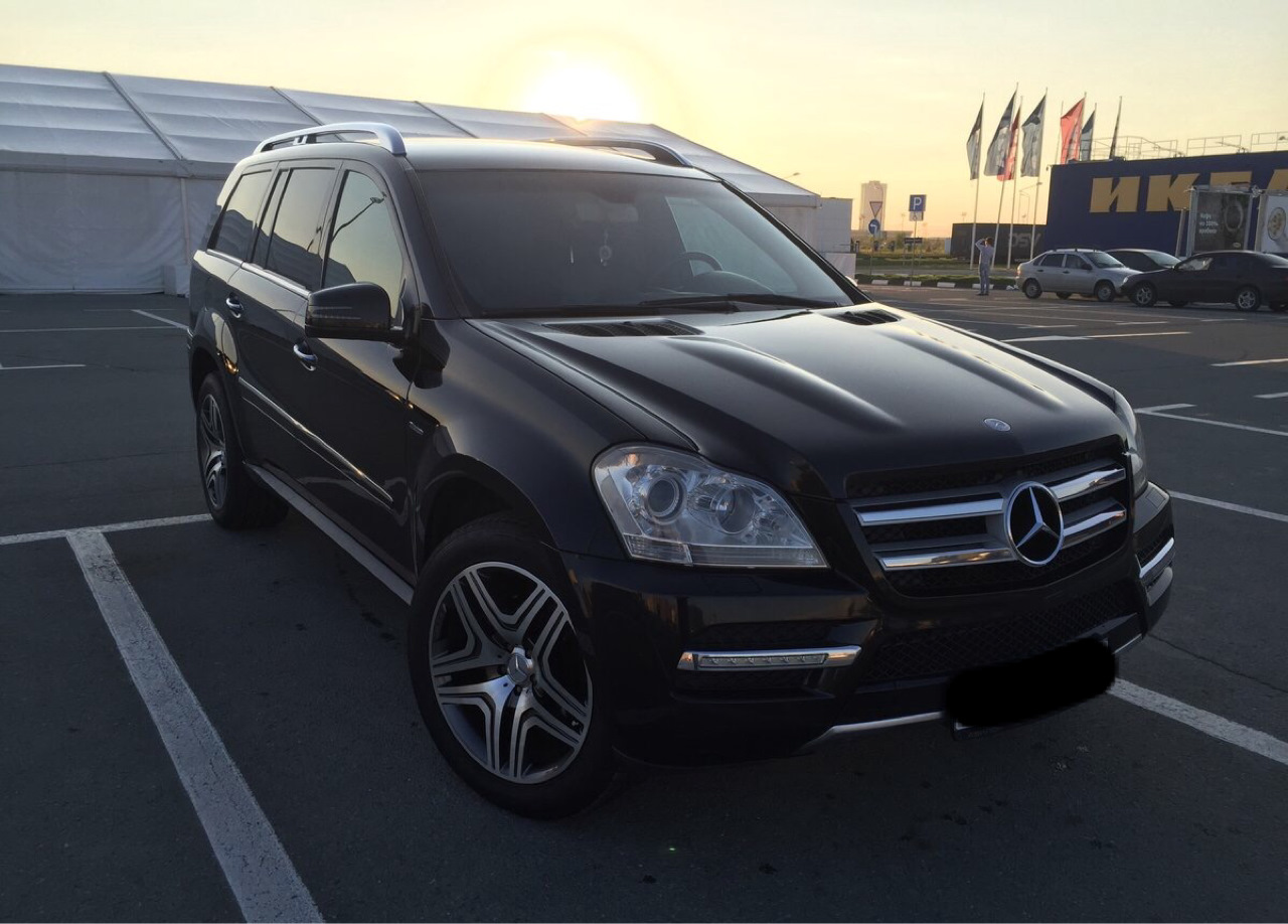 Gl 350 2012. Mercedes gl 2012. Mercedes Benz gl 500 2012. Мерседес gl 500 2022. МКРС gl 2012 год.