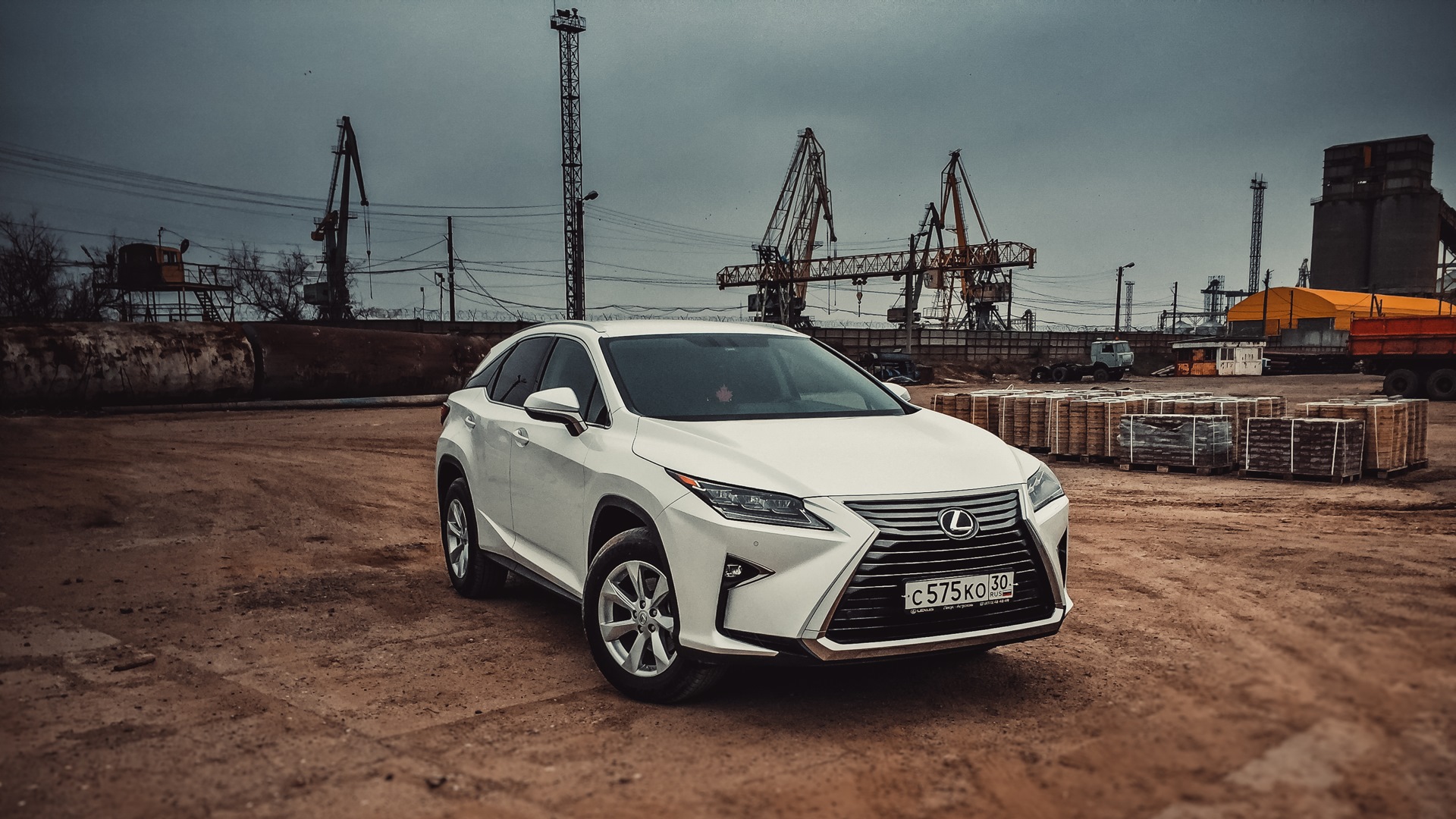 Lexus RX (4G) 2.0 бензиновый 2016 | F Sport Way на DRIVE2