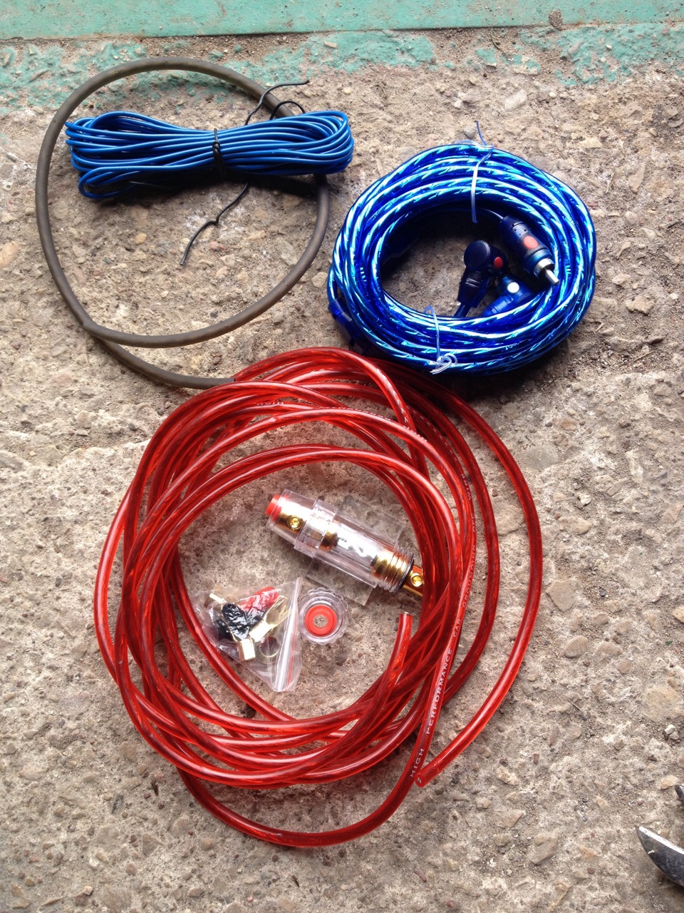 Новая проводка для сабвуфера — Audi A4 (B5), 1,9 л, 1995 года ...