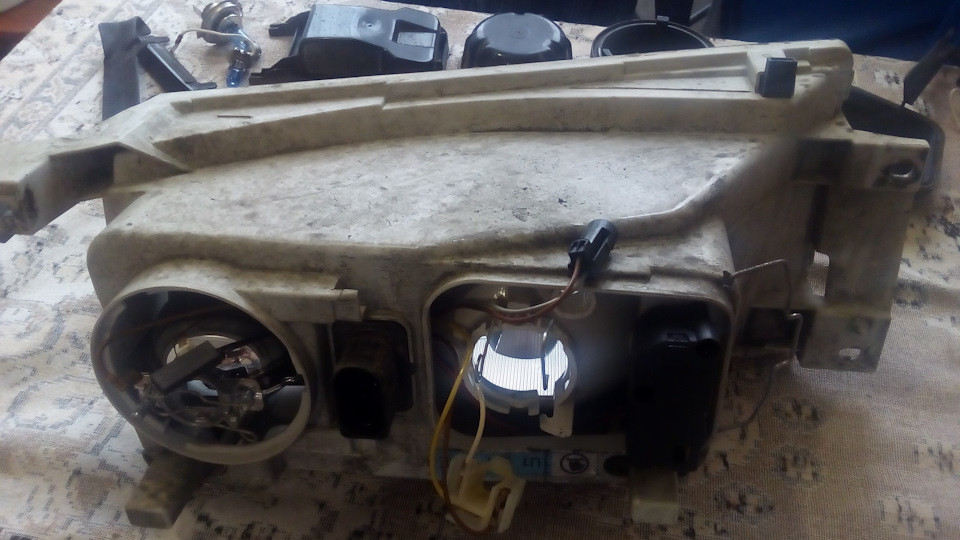 Устраняем мутные изнутри фары — Skoda Octavia A4 Mk1, 1,6 л, 2002 года ...