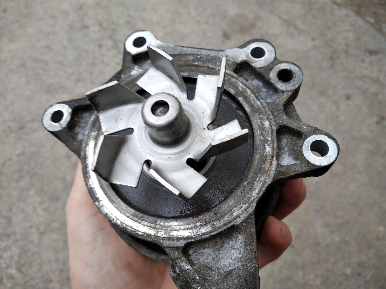 8. Помпа лифан х50. Лифан помпы. Помпа лифан солано 1. Помпа лифан бриз.