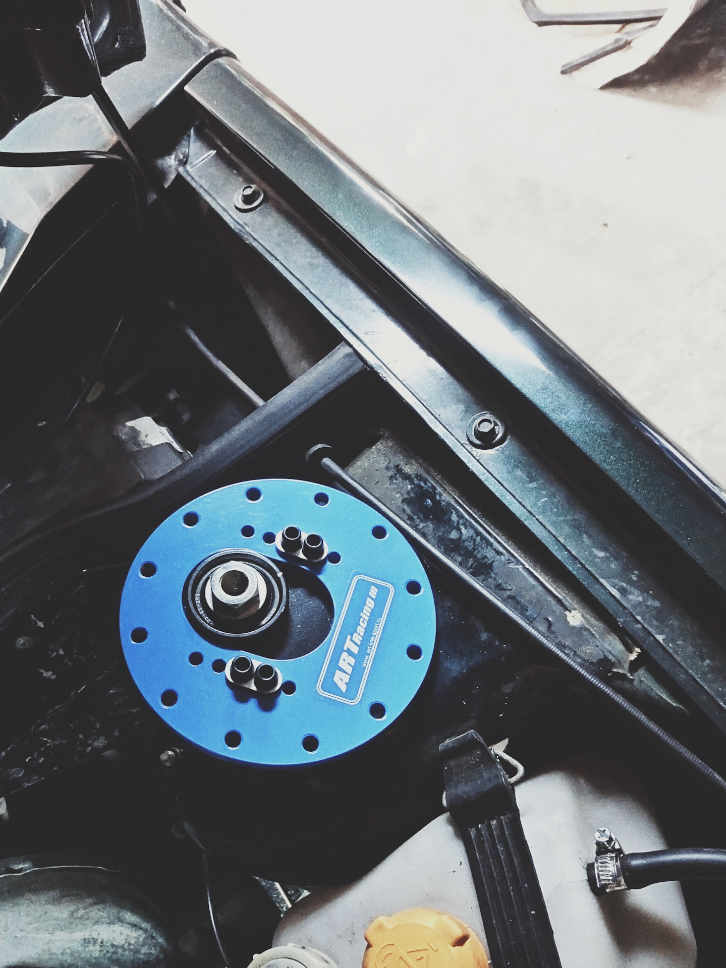 Форточки старого образца, опорники ArtRacing, Bonnet bra — Lada 2114, 1 ...