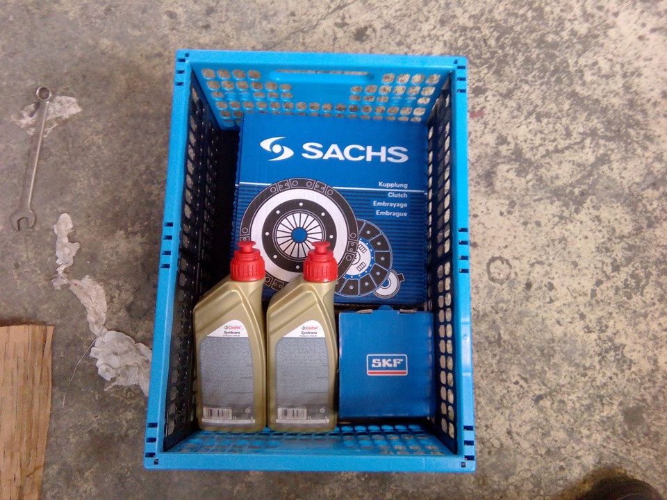 Комплект сцепления, масло КПП, натяжной ролик гены — Volkswagen Polo ...