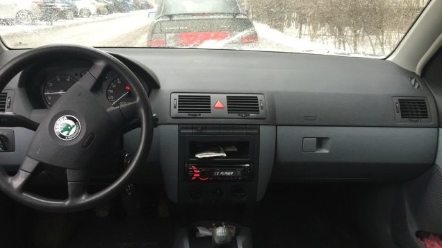 Skoda Fabia Combi Синий вагон вилс