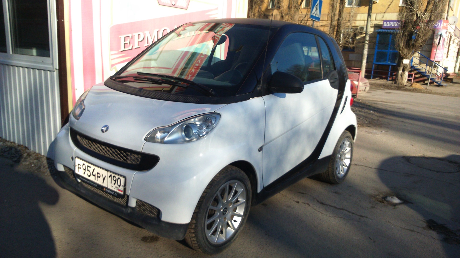 Smart fortwo (2G) 1.0 бензиновый 2008 | Смартуха Белый на DRIVE2